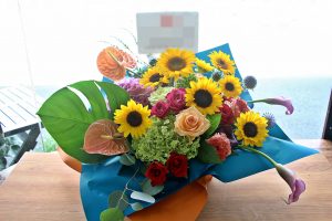 お祝いのアレンジメント|「アライ花店」　（山形県山形市の花屋）のブログ